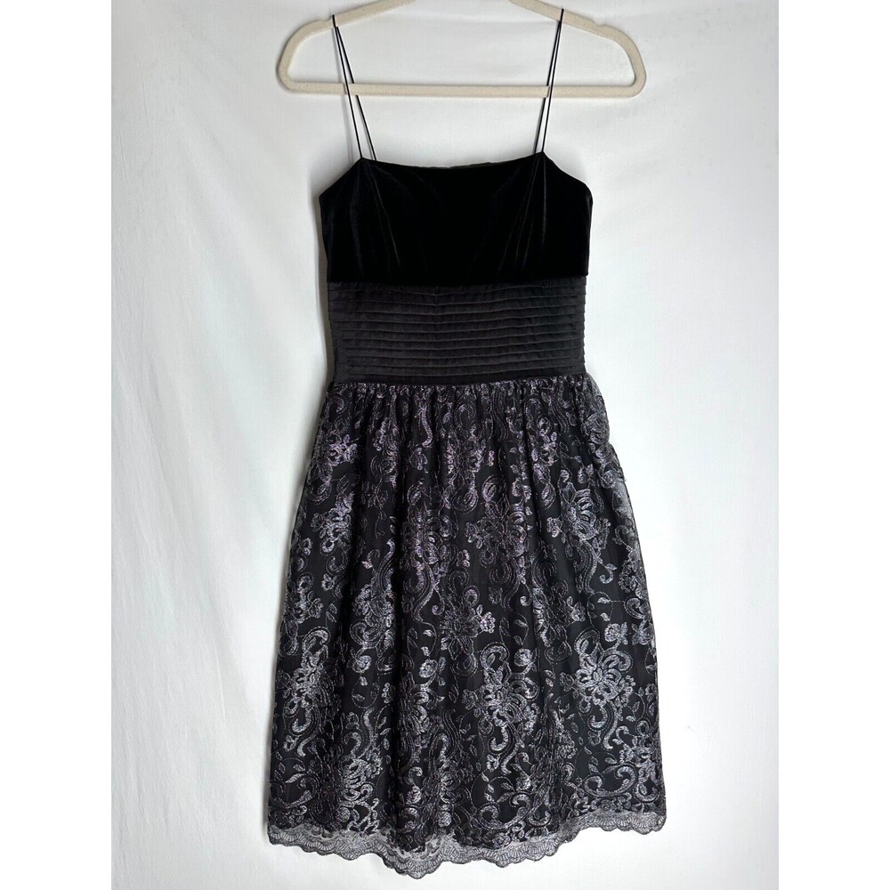 JS Boutique Womens Velvet Embellished Event Gown Size 4 Black Lace Sleeveless